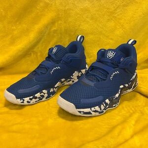 Adidas D.O.N. Issue #3 Basketball sneaker